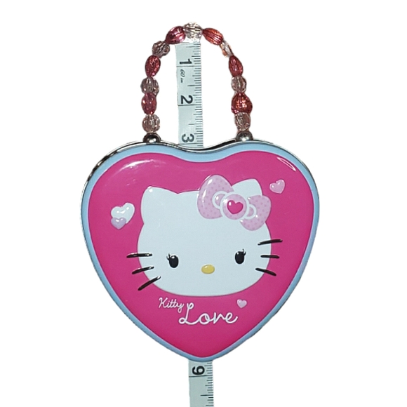Hello Kitty Love Embossed Tin Heart Bead Handle Container Purse Collectable Toy - Picture 15 of 16